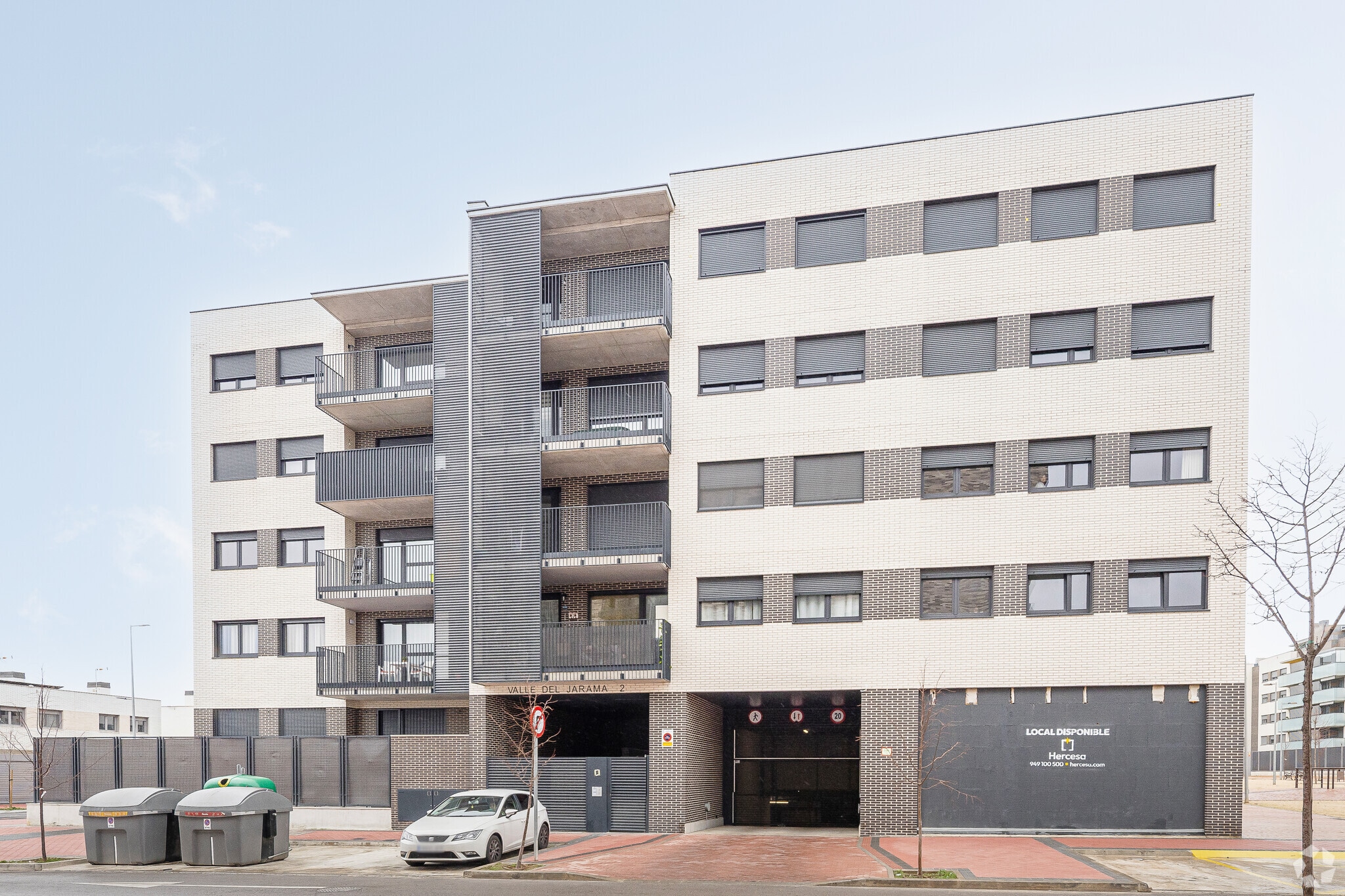 Local commercial dans Torrejón de Ardoz, Madrid à louer Photo principale– Image 1 sur 5