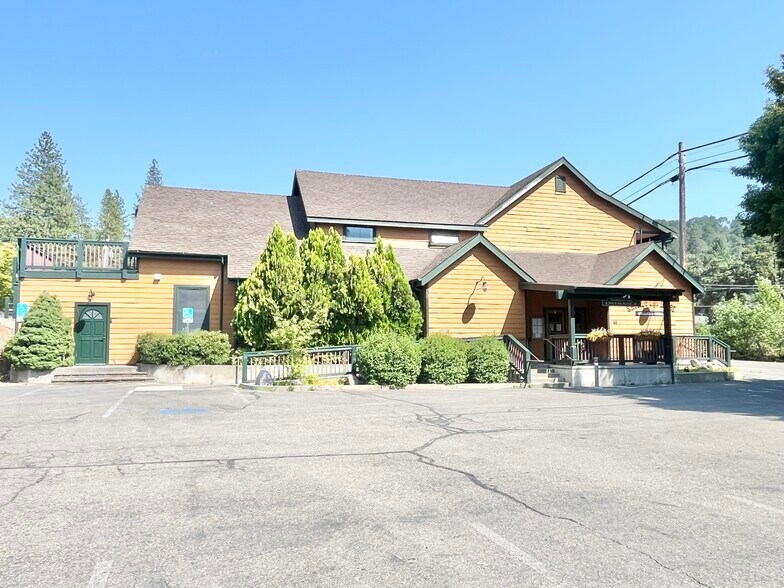2021 Smith Flat Rd, Placerville, CA à vendre - Photo de l’immeuble – Image 2 sur 36