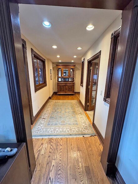 218 S Main St, Plymouth, MI à louer - Photo de l’immeuble – Image 3 sur 7