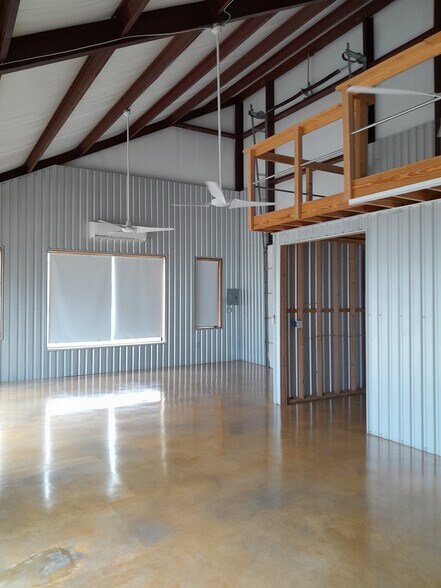 13505 Fitzhugh Rd, Austin, TX à louer - Photo de l’immeuble – Image 2 sur 2