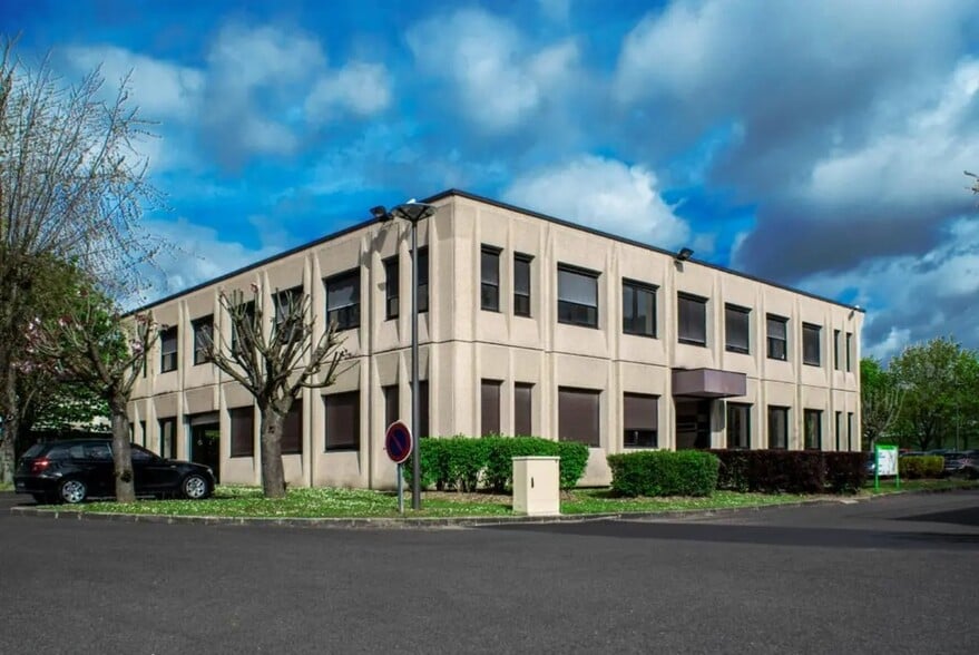 18 Boulevard De La Paix, Cergy à louer - Photo de l’immeuble – Image 1 sur 4