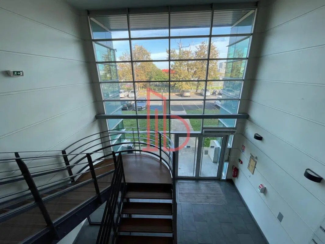 Bureau dans Mérignac à louer Hall d’entrée– Image 1 sur 9