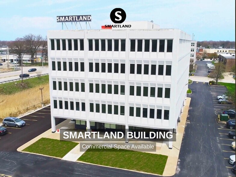 35350 Curtis Blvd, Eastlake, OH à louer - Vidéo sur l’annonce professionnelle – Image 2 sur 45