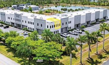 14580 Global Pkwy, Fort Myers, FL à louer Photo de l’immeuble– Image 1 sur 3