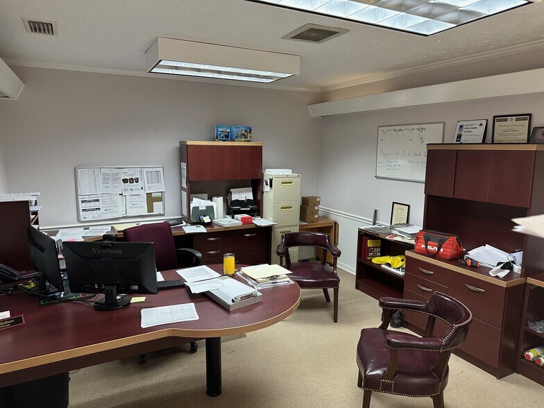 4800 Woodlane Cir, Tallahassee, FL à louer - Photo de l’immeuble – Image 3 sur 6