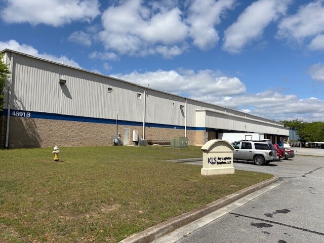 4801 Rivers Ave, North Charleston, SC à louer - Photo de l’immeuble – Image 2 sur 6