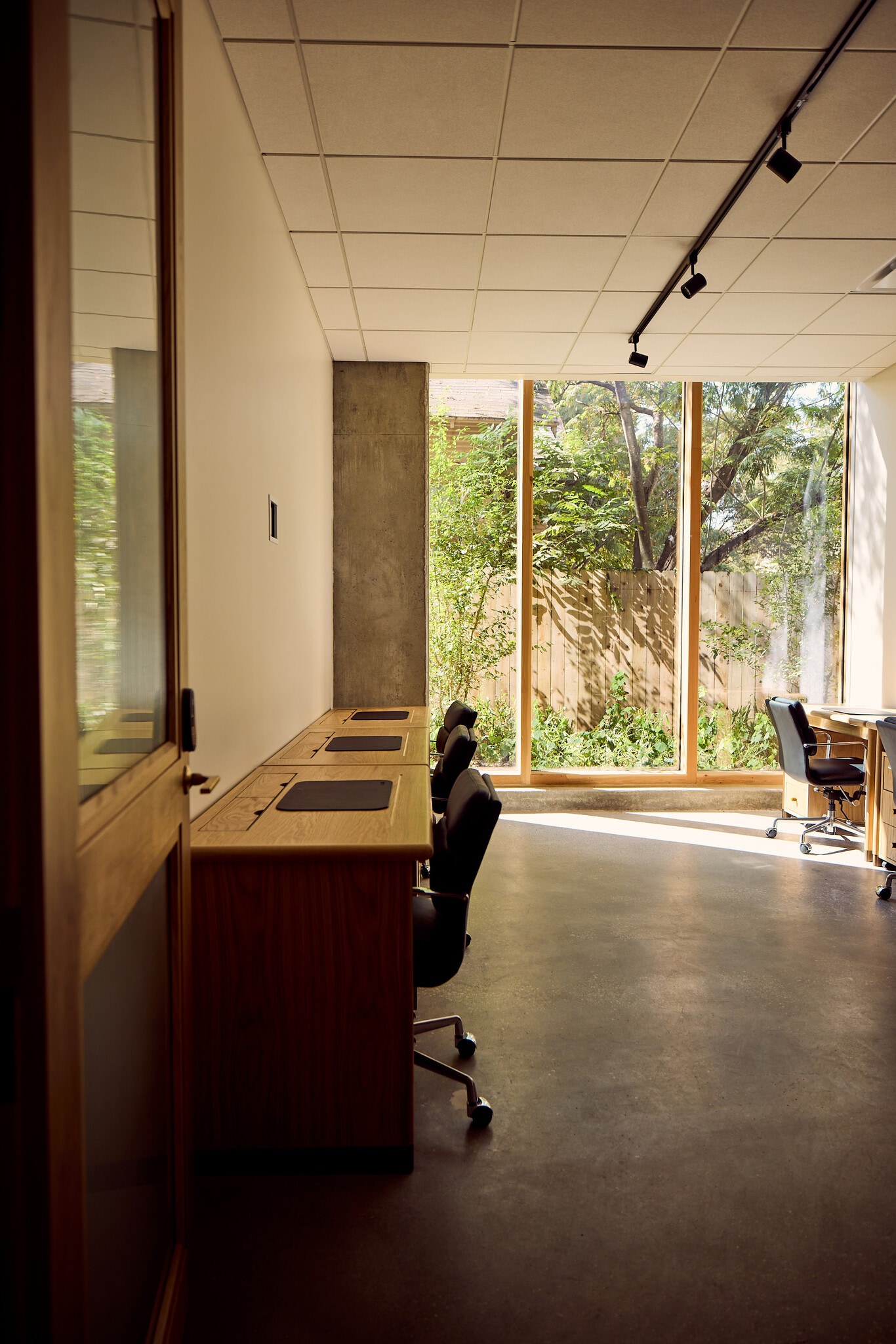 1515 E Cesar Chavez St, Austin, TX à louer Photo intérieure– Image 1 sur 2