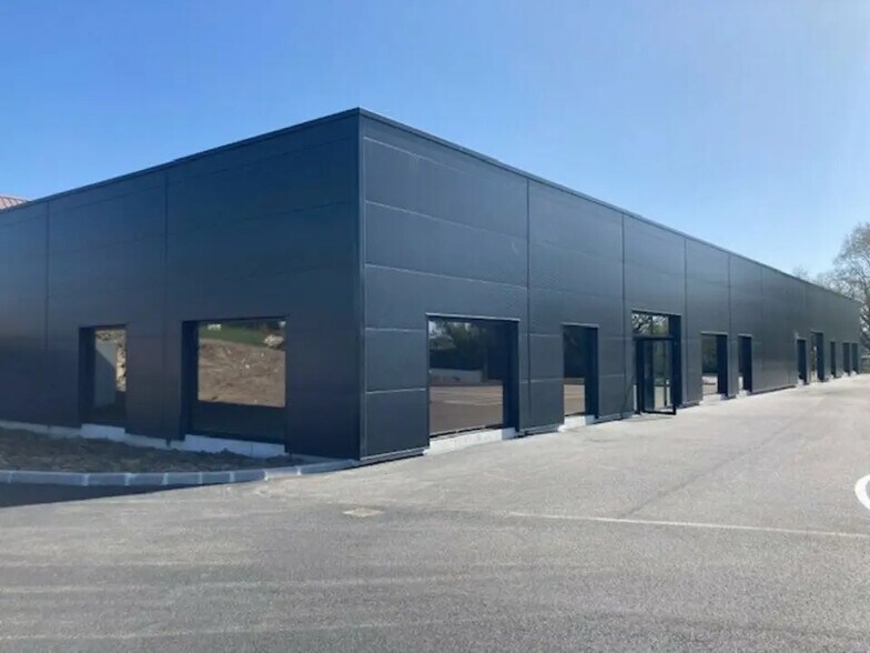 Local commercial dans Quimper à louer - Photo de l’immeuble – Image 1 sur 4