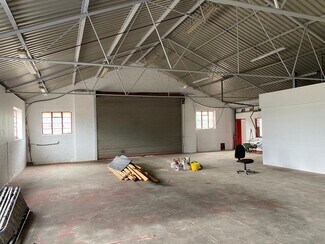 Plus de détails pour 97 Crieff Rd, Perth - Local d’activités à vendre