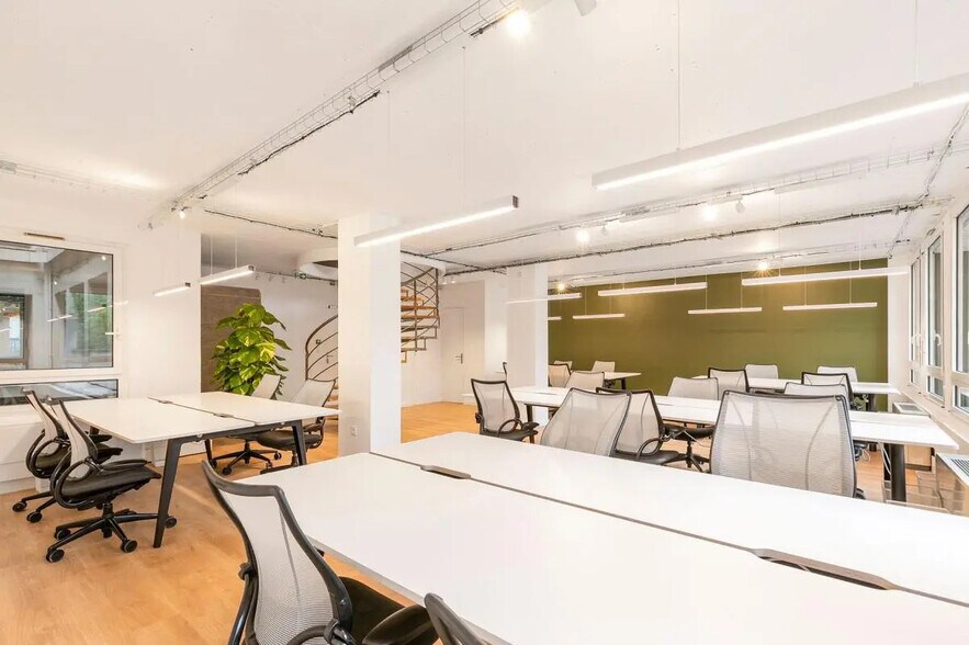 Bureau dans Paris à louer - Photo de l’immeuble – Image 1 sur 16
