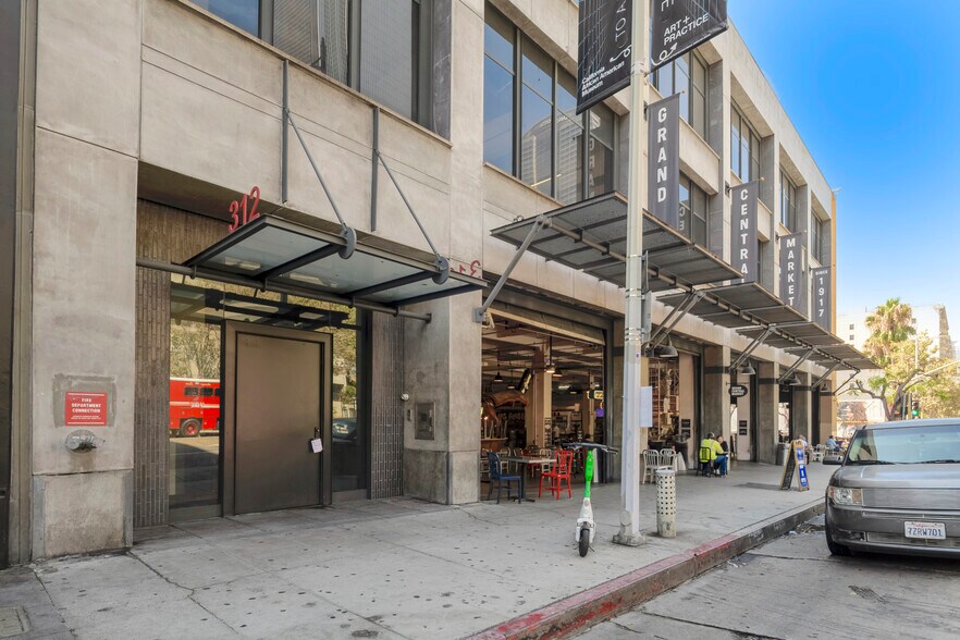 312 S Hill St, Los Angeles, CA à louer - Photo de l’immeuble – Image 3 sur 16