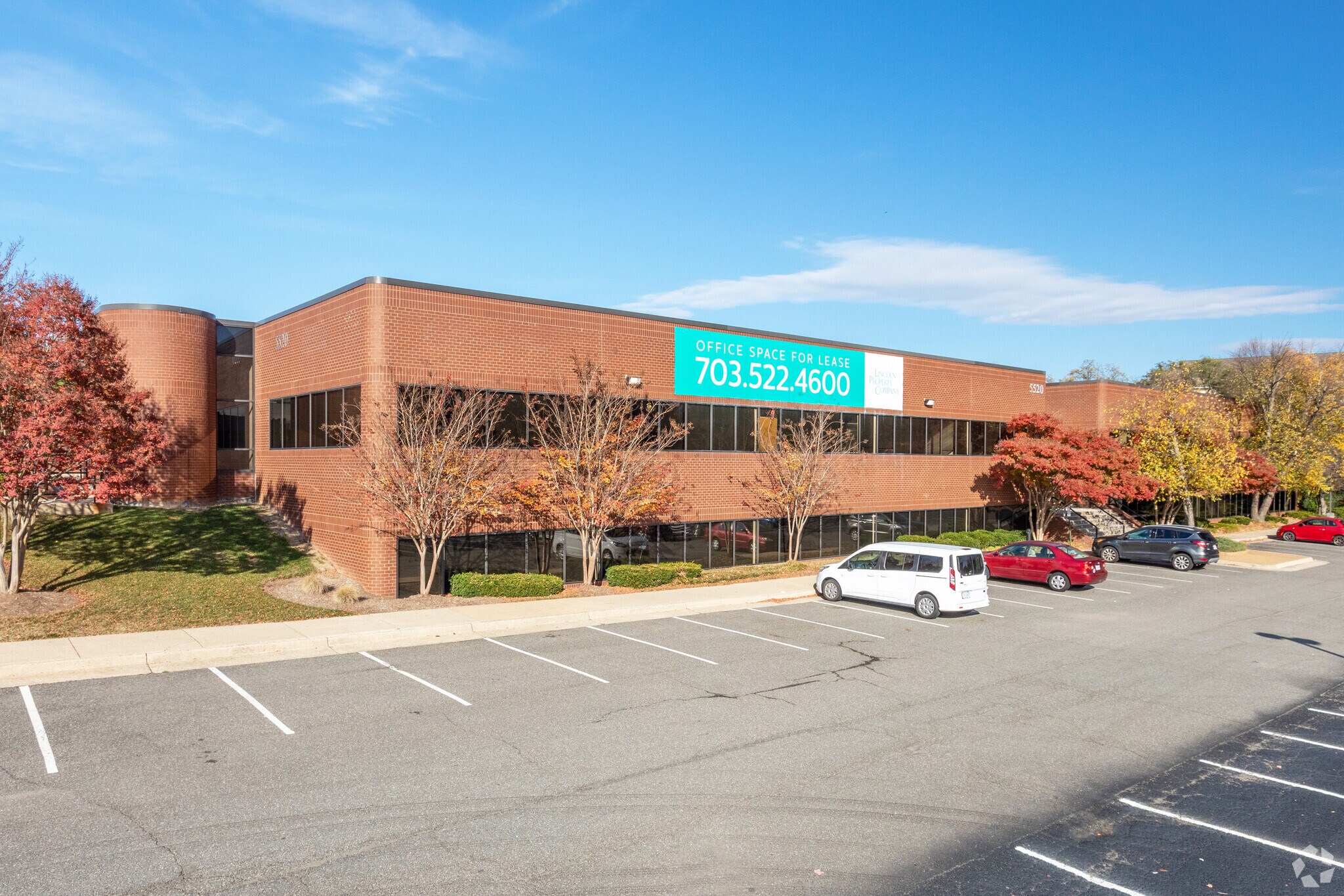 5520 Cherokee Ave, Alexandria, VA à louer Photo principale– Image 1 sur 7