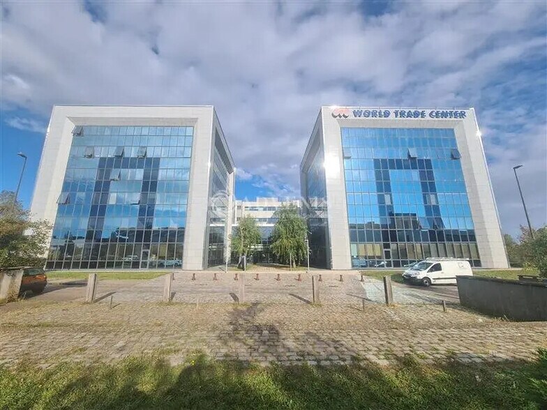 Bureau dans Metz à louer - Photo de l’immeuble – Image 1 sur 8