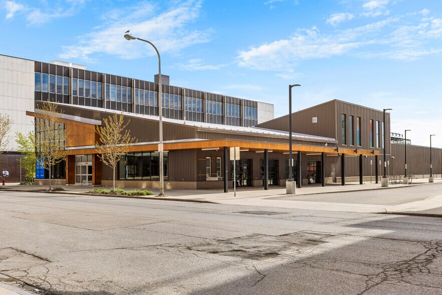 225 Ellicott St, Buffalo, NY à vendre - Photo de l’immeuble – Image 3 sur 34