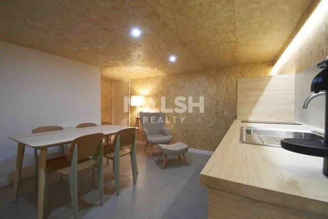 Plus de détails pour Local commercial à vendre