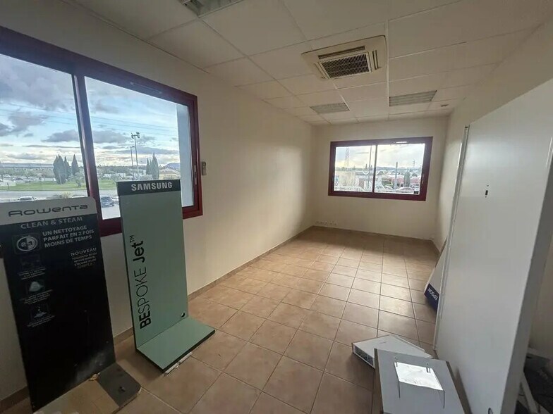 Bureau dans Cavaillon à louer - Photo de l’immeuble – Image 2 sur 6