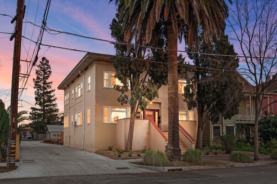 1717 26th St, Sacramento, CA à vendre - Photo de l’immeuble – Image 2 sur 29