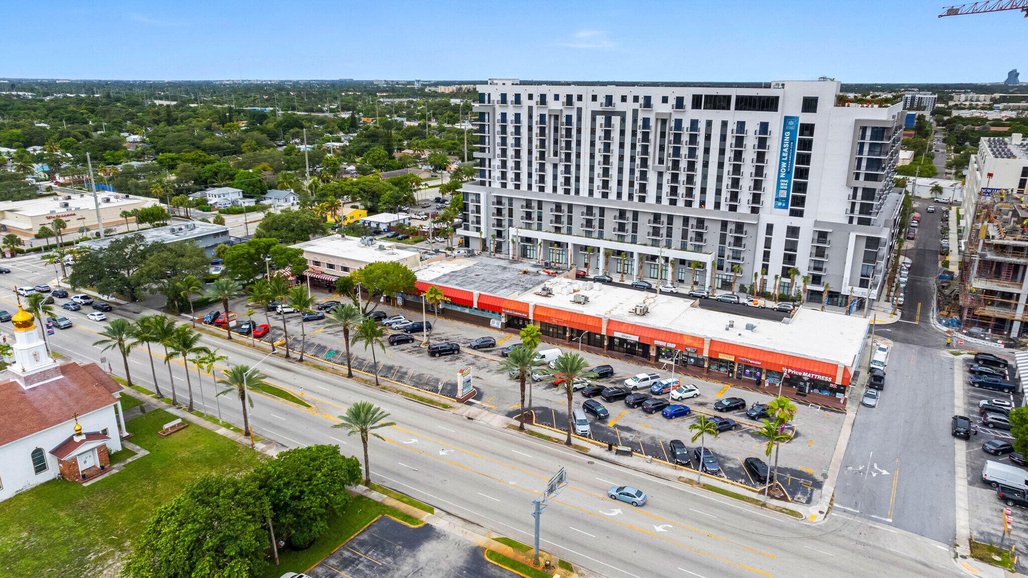 100-128 S Federal Hwy, Dania, FL à louer Photo principale– Image 1 sur 10