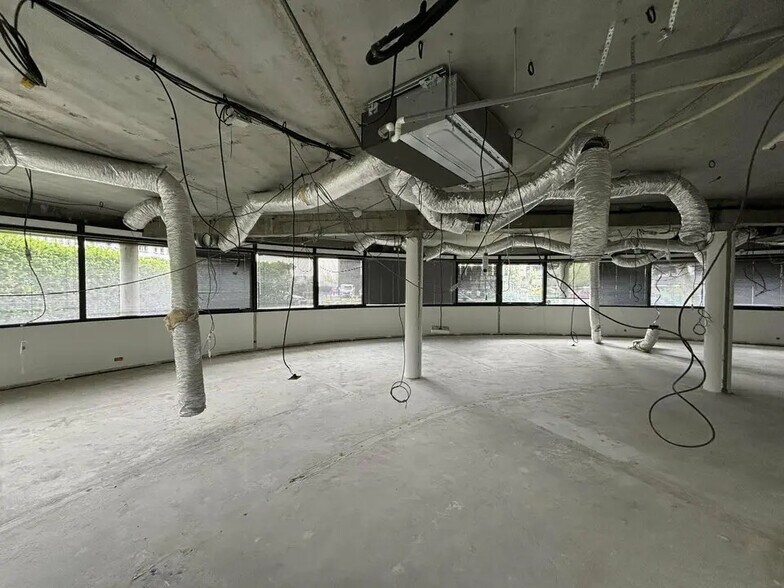 Bureau dans Mérignac à louer - Photo de l’immeuble – Image 3 sur 8