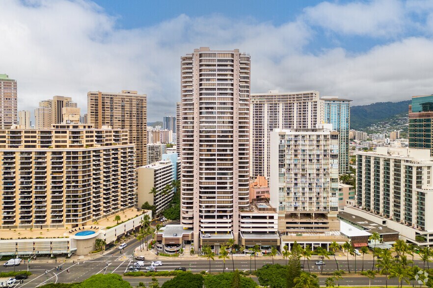 1910 Ala Moana Blvd, Honolulu, HI à louer - Photo de l’immeuble – Image 3 sur 5