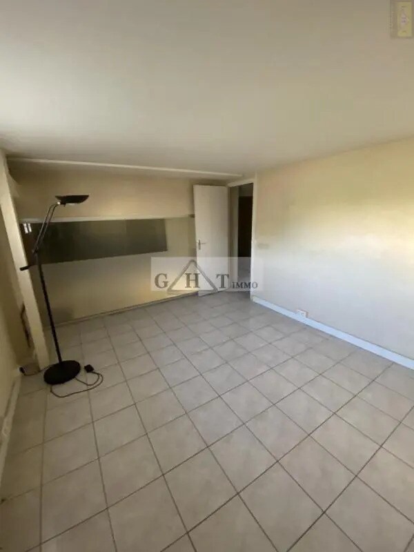 Local commercial dans Saint-Maur-des-Fossés à louer Photo intérieure– Image 1 sur 5