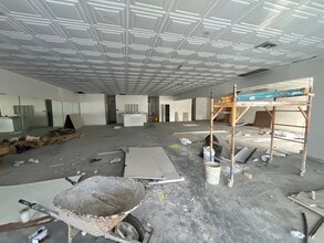 805-865 NW 119 St, Miami, FL à louer Photo intérieure– Image 2 sur 10