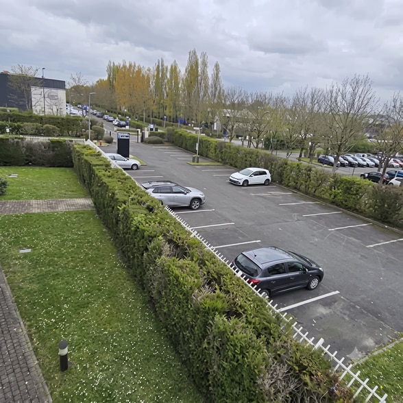 167 Rue De La Belle Etoile, Roissy-en-France à louer - Photo de l’immeuble – Image 3 sur 9