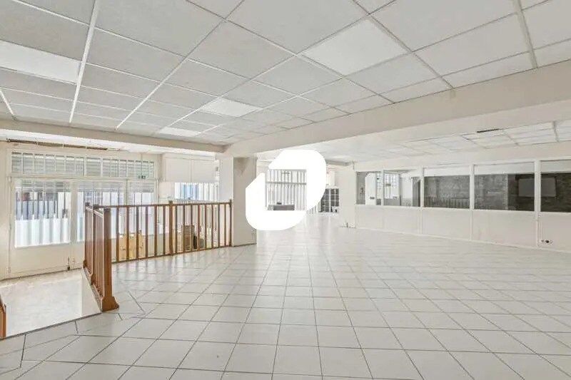 Local commercial dans Paris à louer - Photo intérieure – Image 2 sur 15