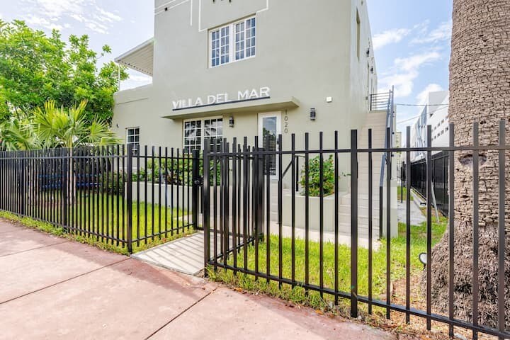 1020 6th St, Miami Beach, FL à vendre Photo de l’immeuble– Image 1 sur 41