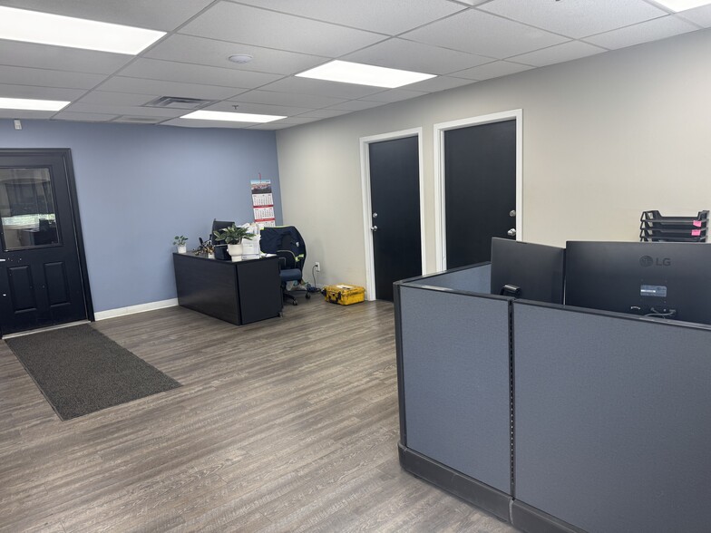 2100 Mcgaw Rd, Columbus, OH à louer - Hall d’entrée – Image 3 sur 8