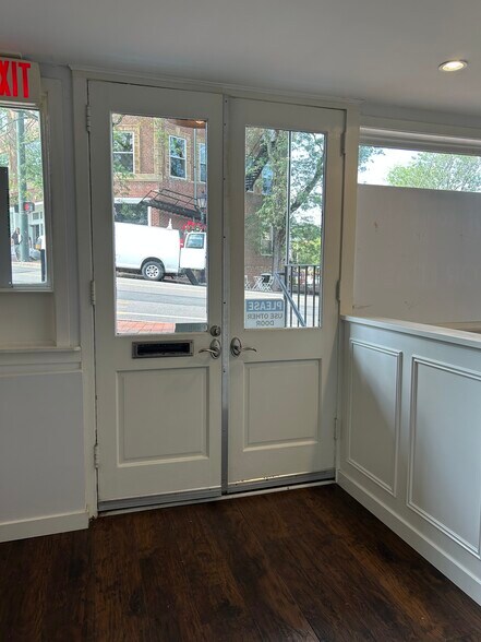 1 East Ave, New Canaan, CT à louer - Photo de l’immeuble – Image 3 sur 9