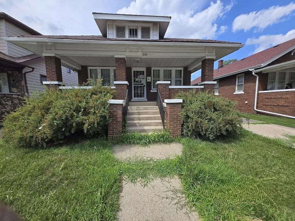 234 156th Pl, Calumet City, IL à louer Photo principale– Image 1 sur 5