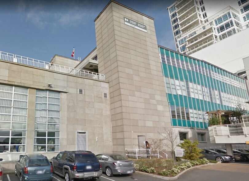 60 Front St, Nanaimo, BC à louer - Photo de l’immeuble – Image 2 sur 4