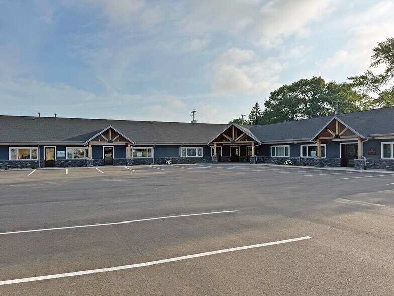 12645 State Road 23, Granger, IN à louer - Photo de l’immeuble – Image 2 sur 5