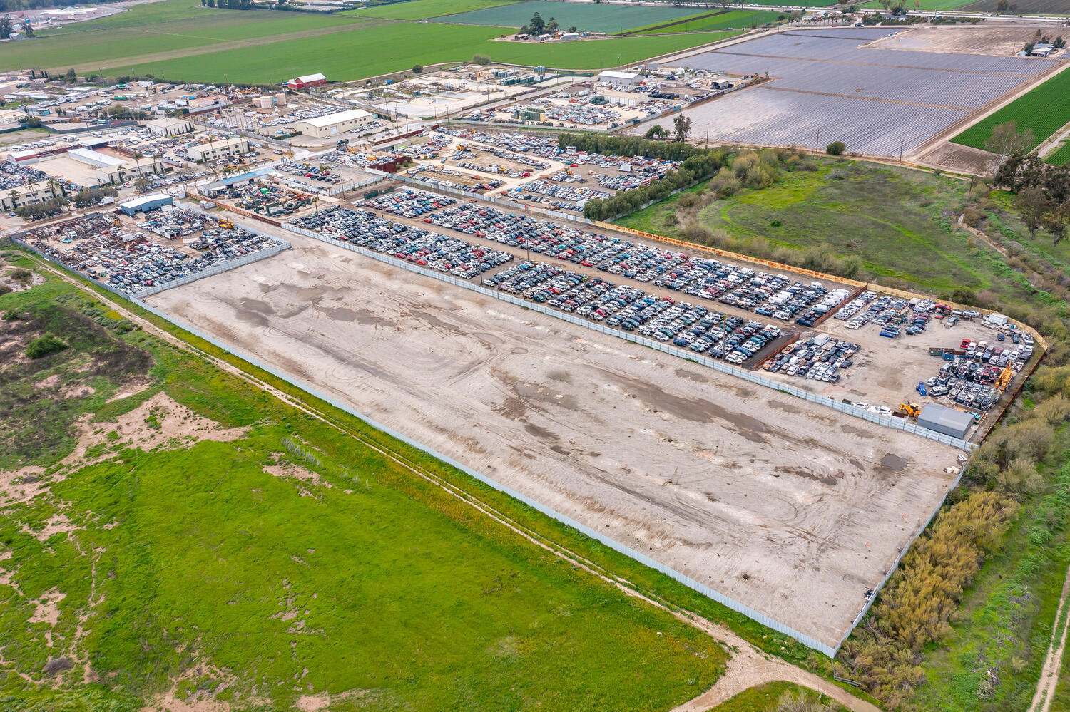 950 Mission Rock, Santa Paula, CA à louer Photo principale– Image 1 sur 9