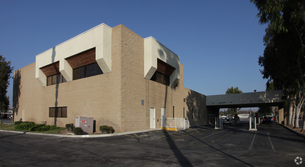 5295 Arlington Ave, Riverside, CA à louer - Photo de l’immeuble – Image 3 sur 6