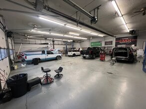 8350 W Washington St, Indianapolis, IN à louer Photo intérieure– Image 2 sur 10