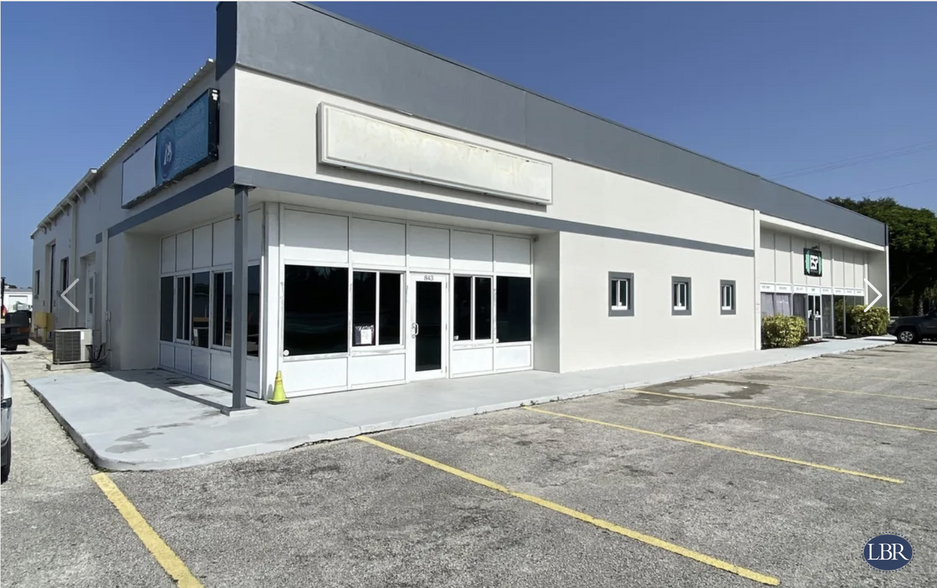 843-849 N Cocoa Blvd, Cocoa, FL à louer - Photo de l’immeuble – Image 2 sur 8