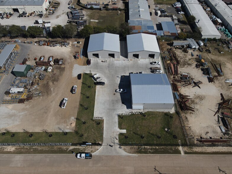 510 Jealouse Way, Cedar Hill, TX à louer - Photo de l’immeuble – Image 2 sur 7