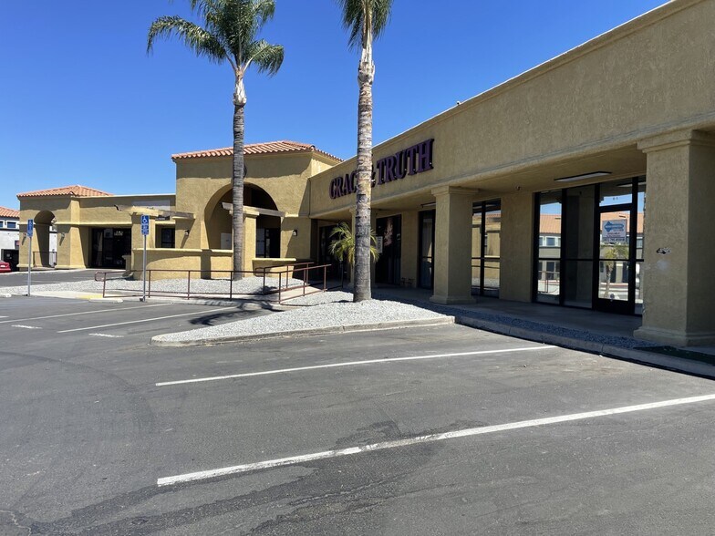 31620 Auto Center Dr, Lake Elsinore, CA à louer - Photo de l’immeuble – Image 1 sur 2