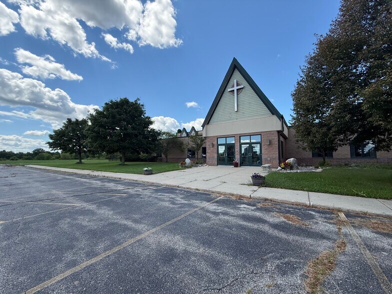 777 Highway 164, Colgate, WI à vendre - Photo de l’immeuble – Image 2 sur 69