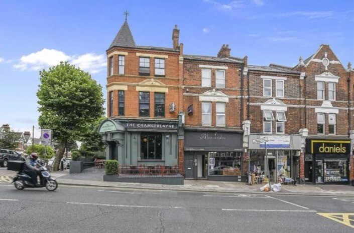 81 Chamberlayne Rd, Londres à vendre - Photo principale – Image 1 sur 1