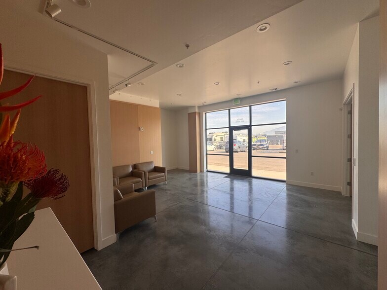 32 S 1800 W, Lindon, UT à louer - Photo de l’immeuble – Image 2 sur 18