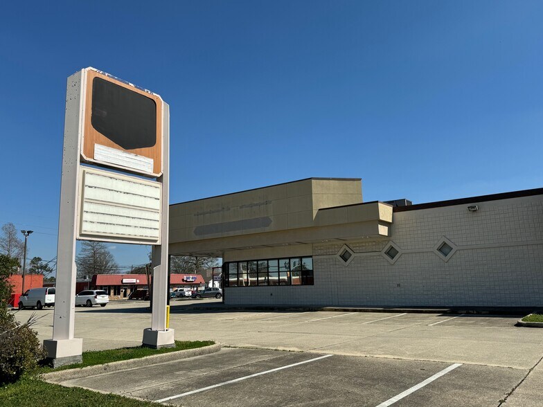 497 Terry Pky, Gretna, LA à louer - Photo de l’immeuble – Image 3 sur 13