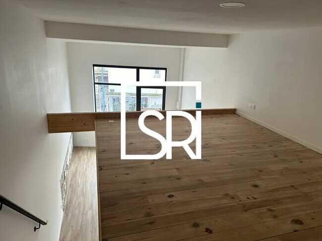 Plus de détails pour Local commercial à vendre