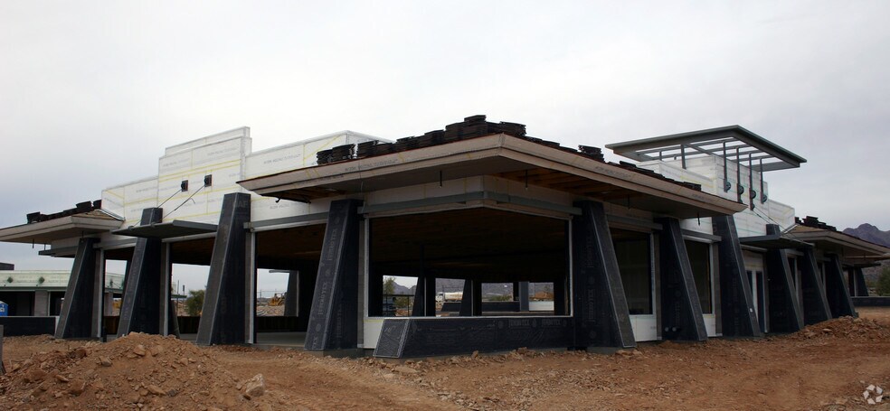 9927 E Bell Rd, Scottsdale, AZ à louer - Photo de l’immeuble – Image 3 sur 16