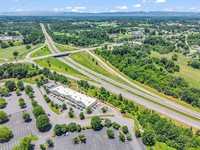104-168 Fiddlers Run Blvd, Morganton, NC à louer - Photo de l’immeuble – Image 3 sur 32