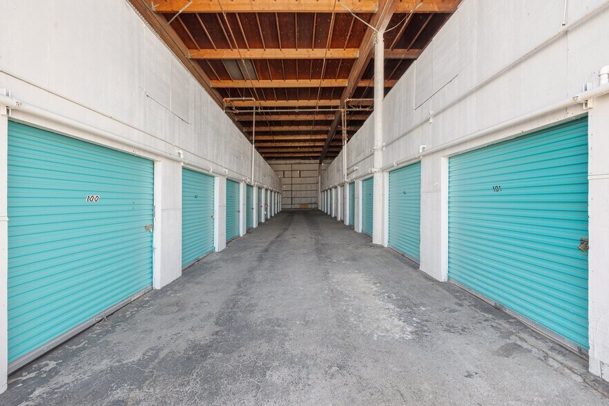 3455 N Indian Canyon Dr, Palm Springs, CA à vendre - Photo de l’immeuble – Image 3 sur 4