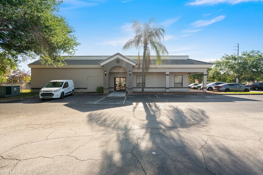1500 W Eau Gallie Blvd, Melbourne, FL à louer - Photo de l’immeuble – Image 2 sur 26