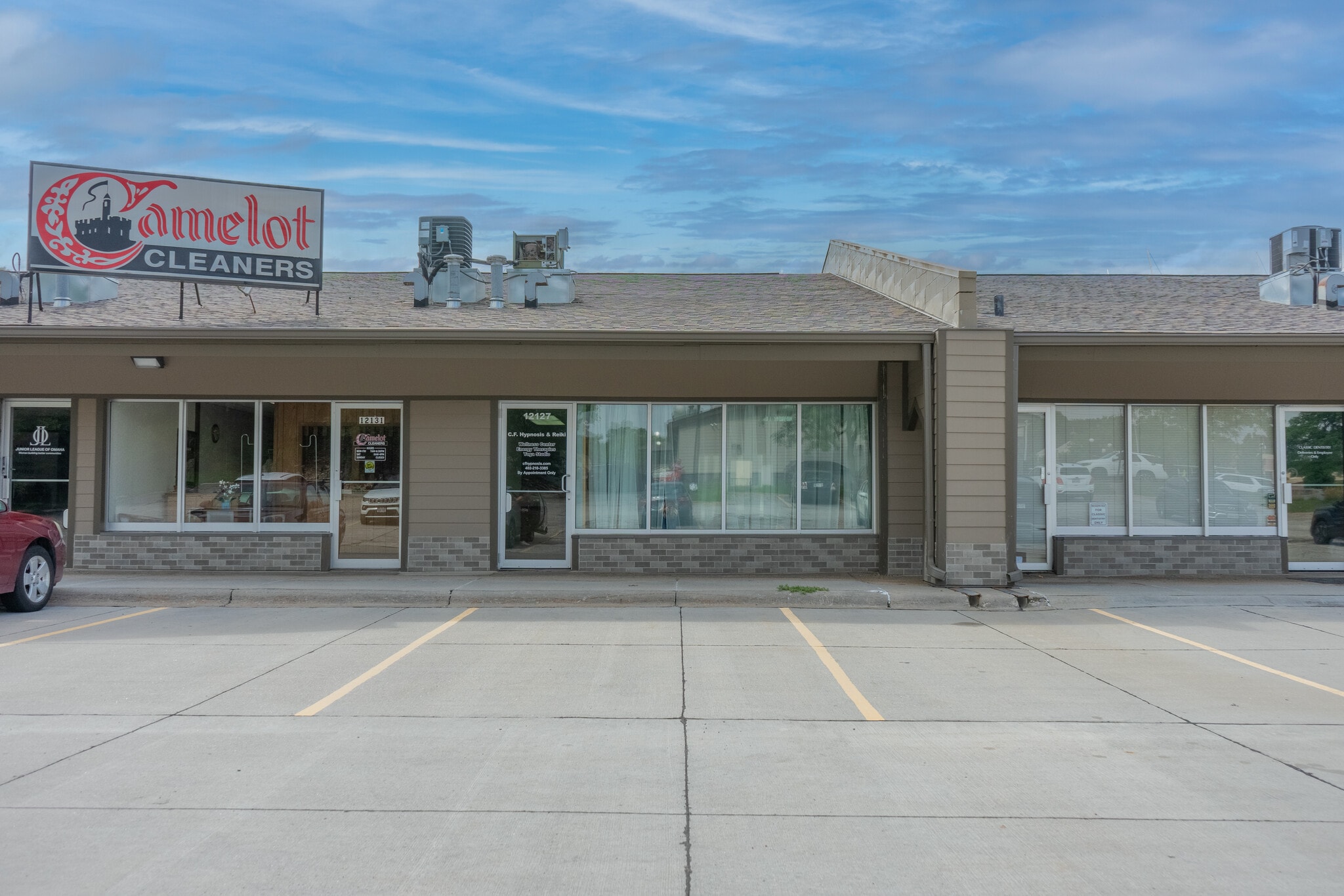 12103-12177 Pacific St, Omaha, NE à louer Photo de l’immeuble– Image 1 sur 26